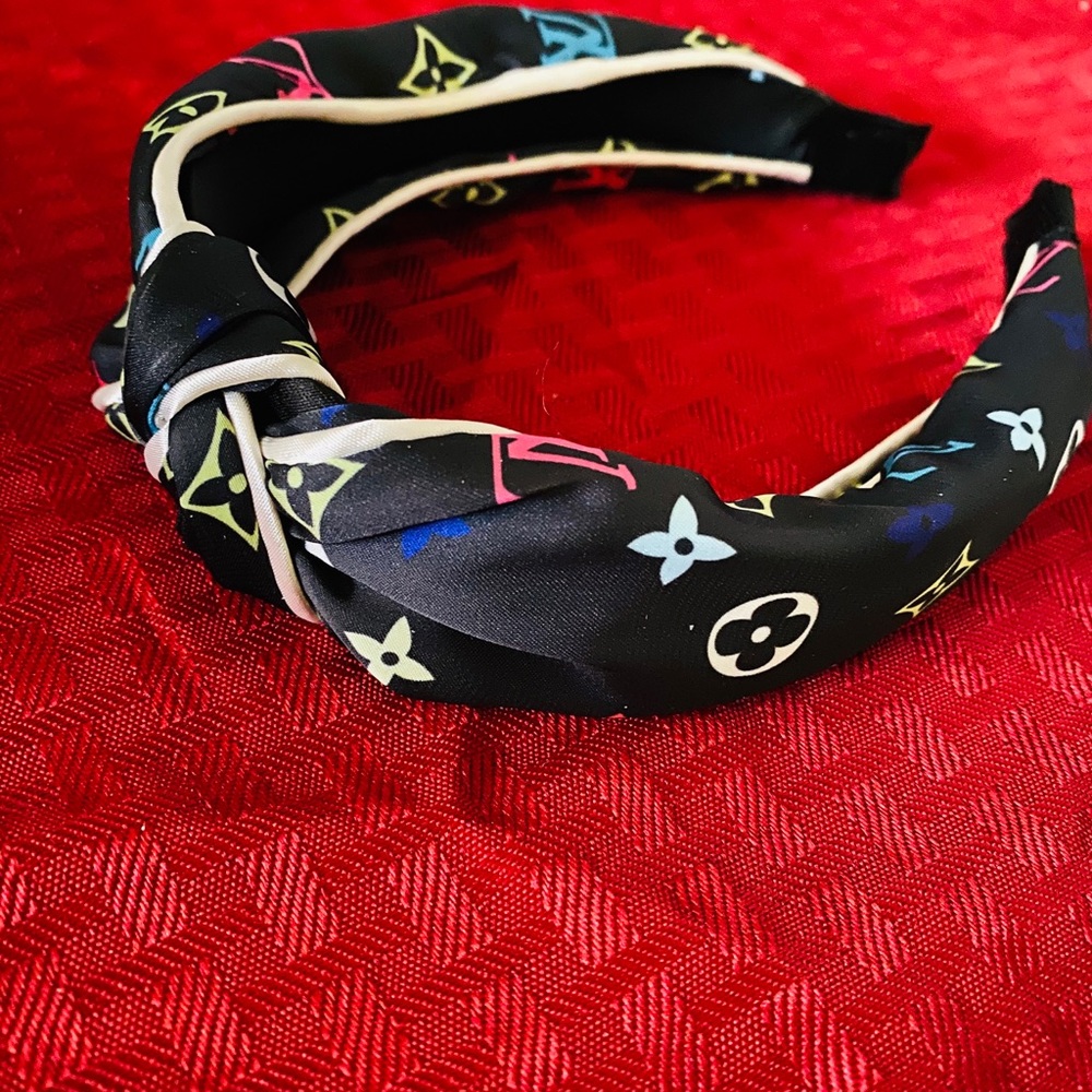 Women’s headband